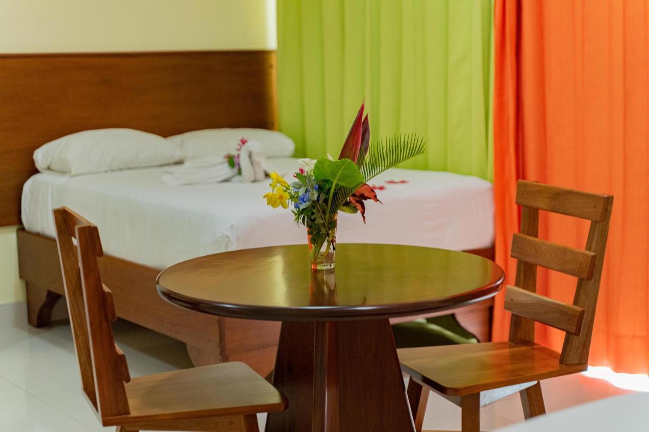 Hotel Yonu Punta Cana Exterior photo