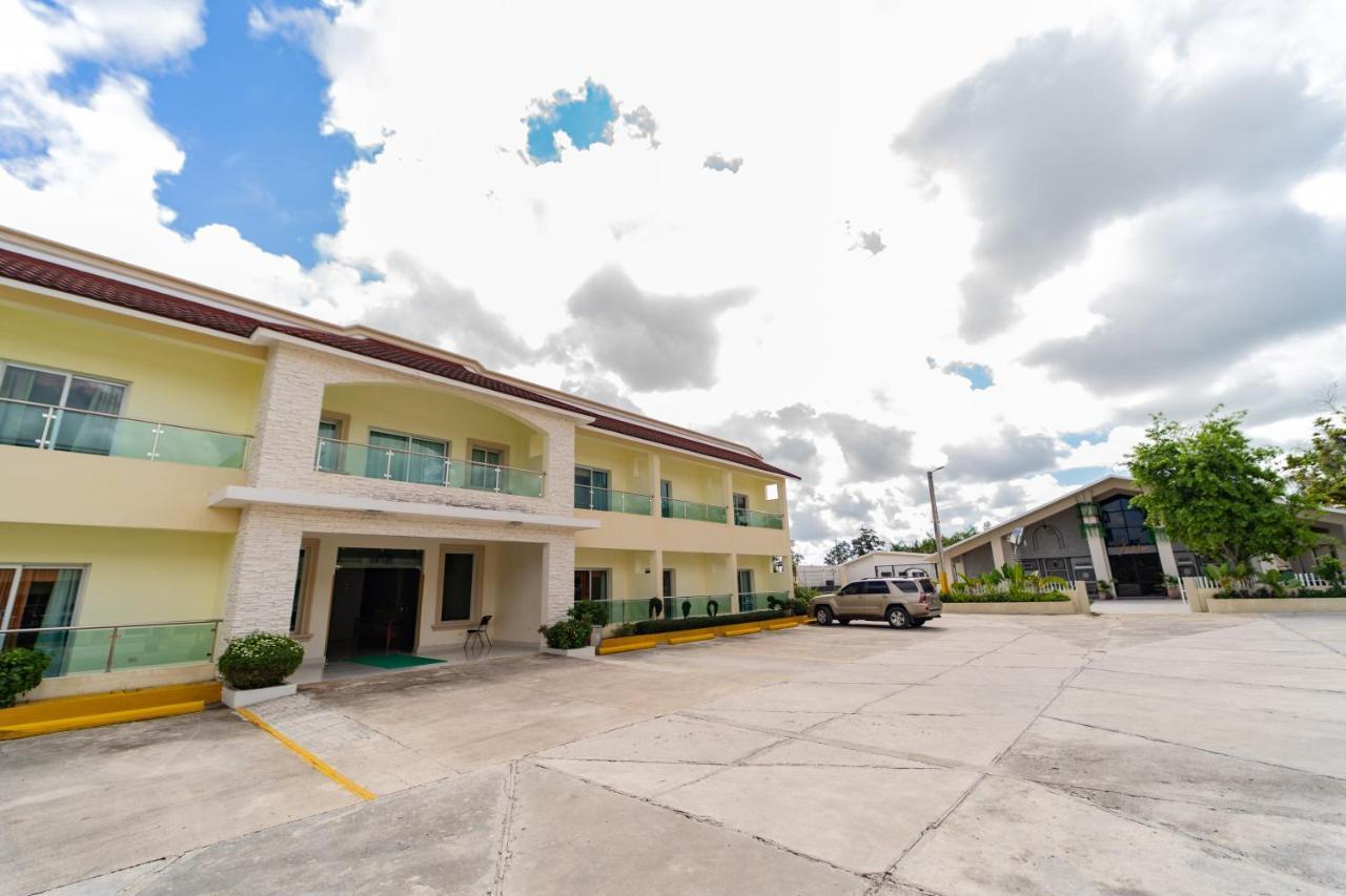 Hotel Yonu Punta Cana Exterior photo